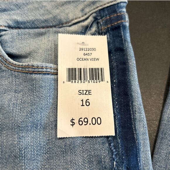 NWT DL1961 Chloe Skinny Jeans, "Ocean View" Light Wash, Girls Size 16 - Picture 3 of 9